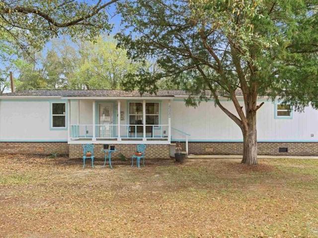 House for sale in Pace, Florida