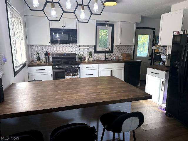 House for sale in Sheffield Lake, Ohio