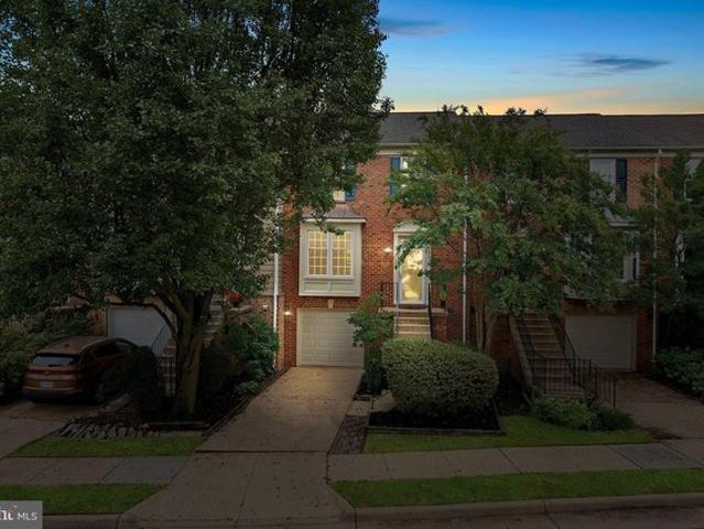 Townhouse for sale in Virginia