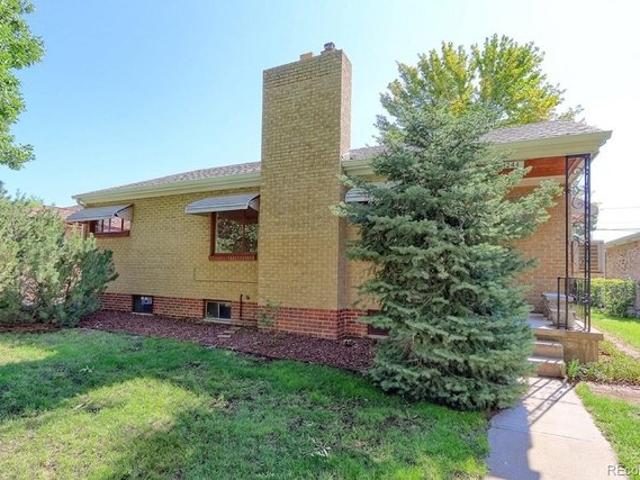 House for sale in Arapahoe, Colorado