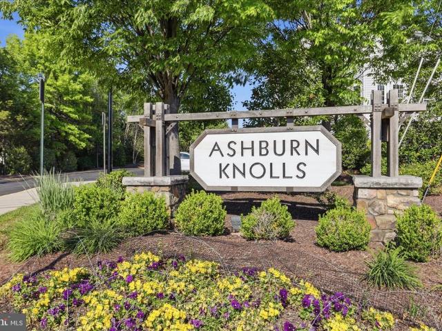 Townhouse for sale in Virginia