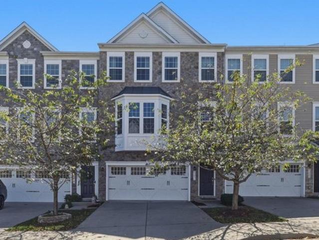 Townhouse for sale in Ashburn Knolls, Ashburn