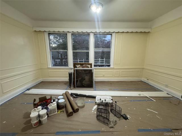 House for sale in The Bronx, Arverne