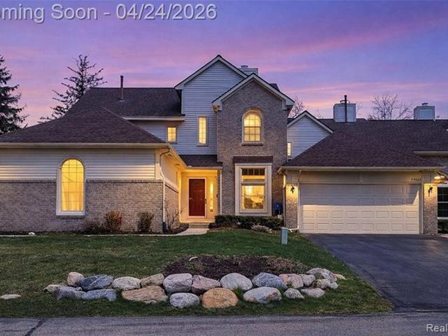 Condo for sale in Novi, Michigan