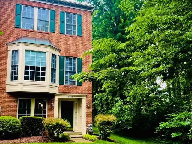 Condo for sale in Fairfax