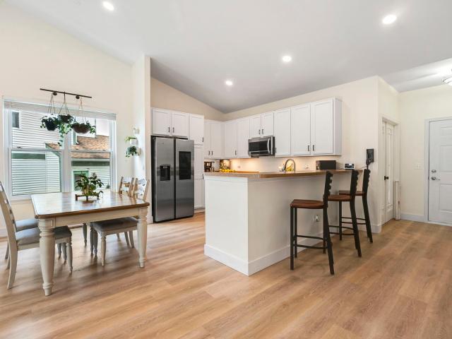 House for sale in Valley Lakes North, Round Lake