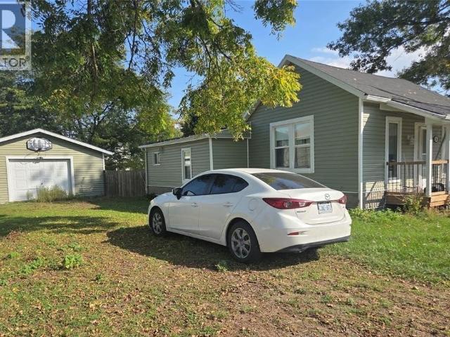 House for sale in Chatham–kent, Ontario