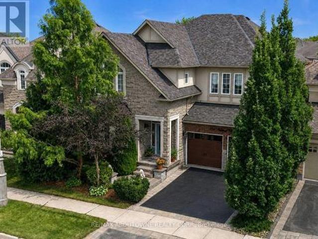 House for sale in Oakville, Ontario