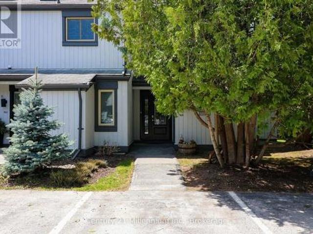 Townhouse for rent in Collingwood