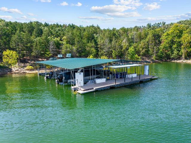 House for sale in Stone, Missouri