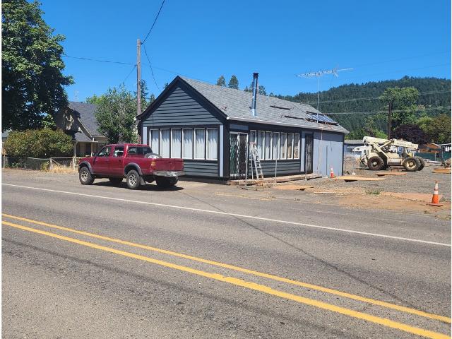 House for sale in Drain, Oregon