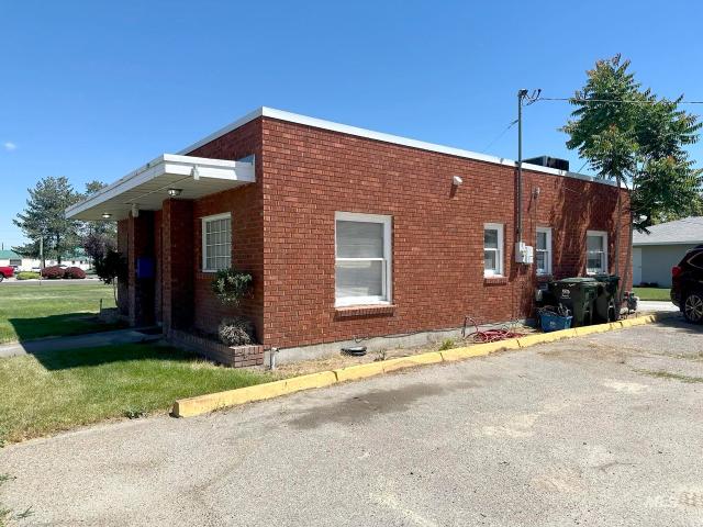 Commercial for sale in Oregonia