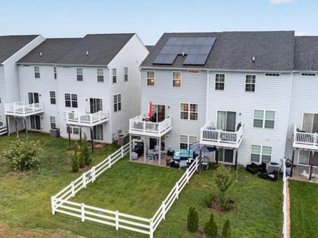 Townhouse for sale in Delaware