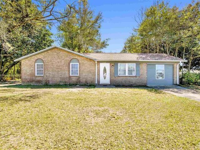 House for sale in Pace, Florida