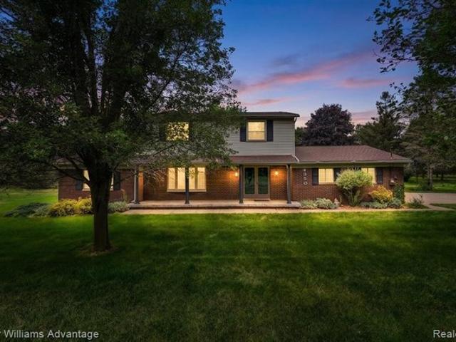 House for sale in Highland, Highland Township