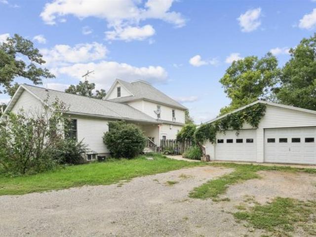 House for sale in Grinnell, Poweshiek County
