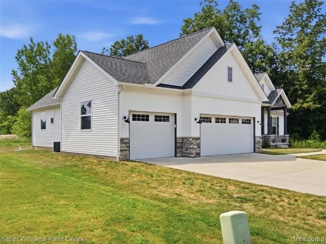 House for sale in Fenton, Michigan