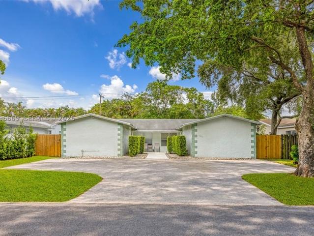 House for sale in Playland Isles, Dania Beach