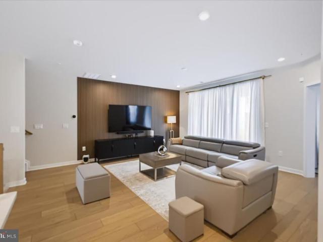 Condo for sale in Virginia
