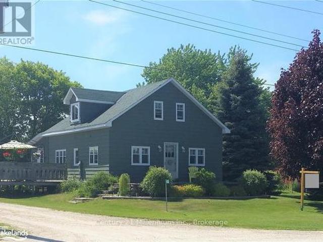House for sale in Nottawa, Clearview