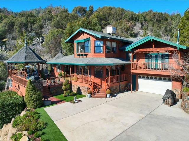 House for sale in Ahwahnee