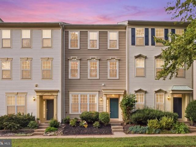 Townhouse for sale in Virginia