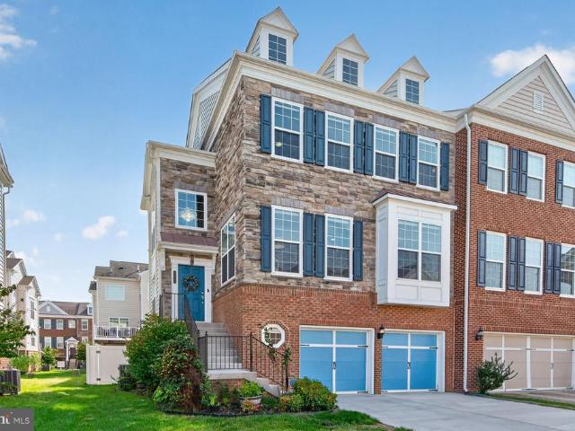 Townhouse for sale in Eastgate, South Riding