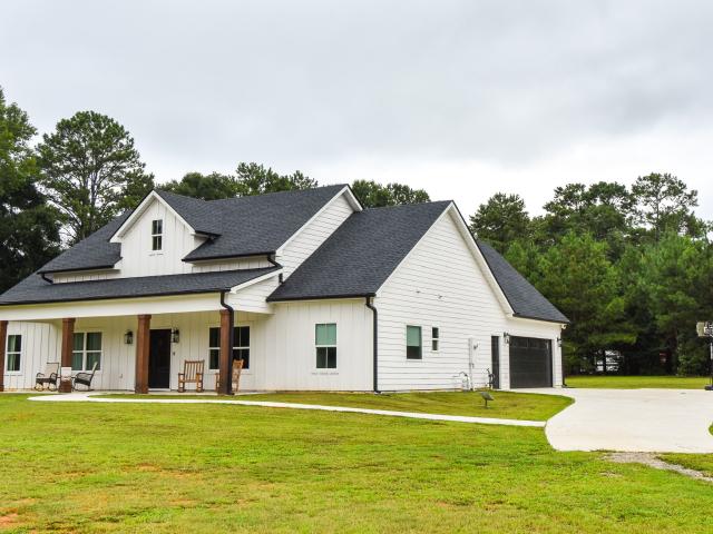 House for sale in Molena, Georgia