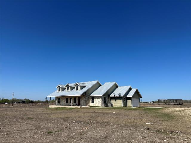 House for sale in Martindale, Texas