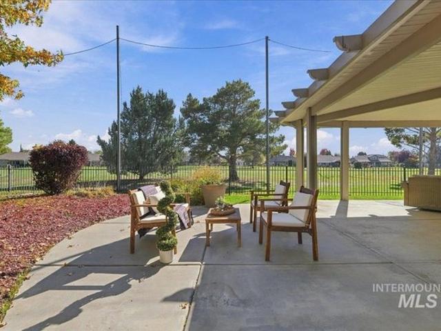 House for sale in James Place at Ashford Greens, Meridian