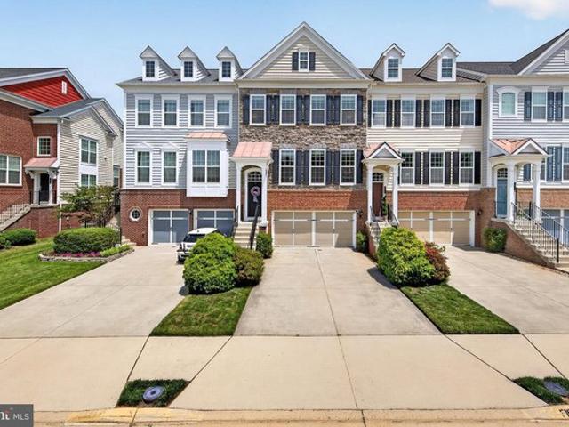 Townhouse for sale in Virginia