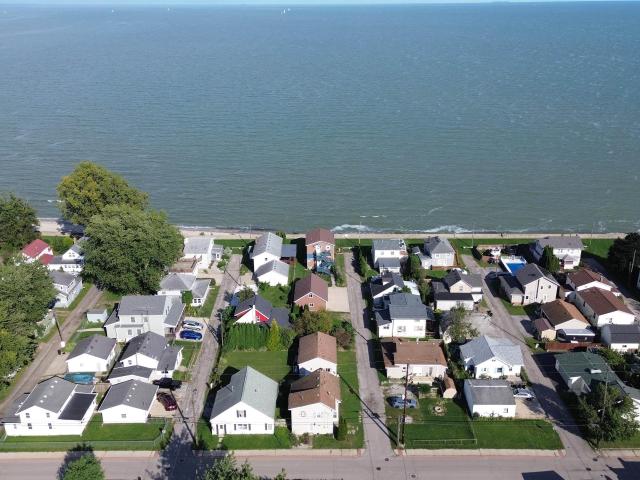 House for sale in Luna Pier, Monroe County