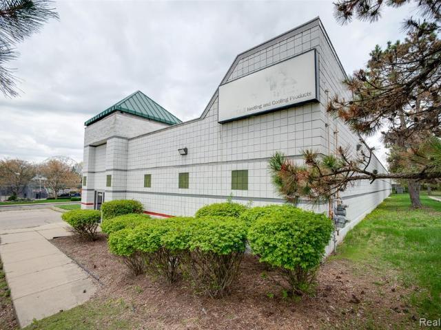 Commercial for sale in Waterford, Michigan