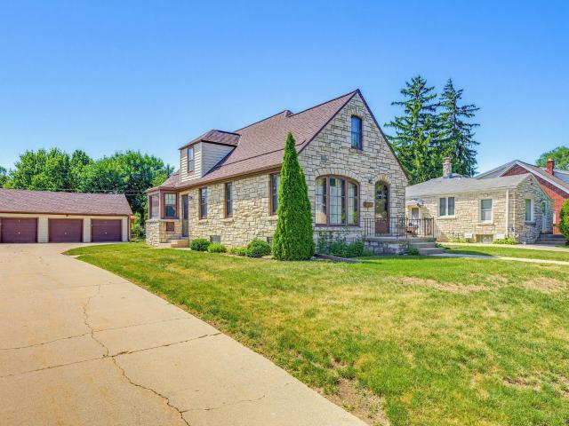 House for sale in Milwaukee, Wisconsin