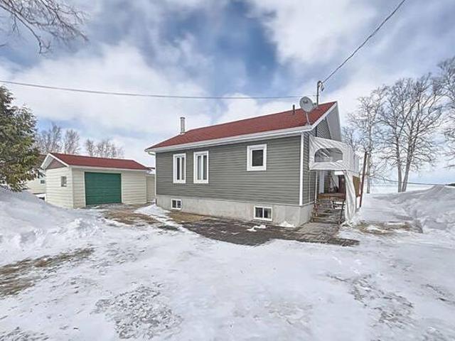 House for sale in Alma, Quebec