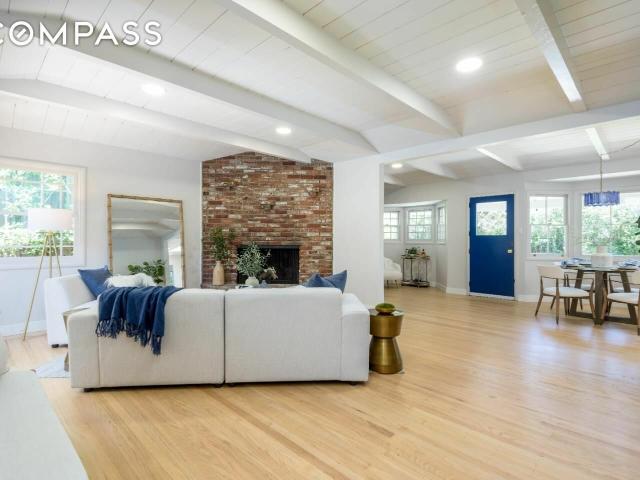 House for sale in Redwood City