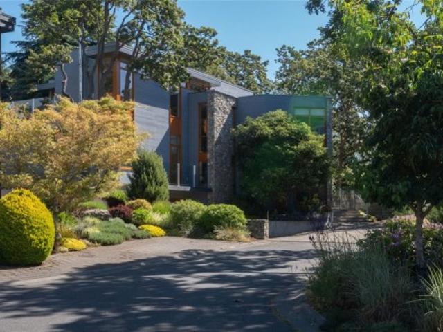 House for sale in Victoria, British Columbia