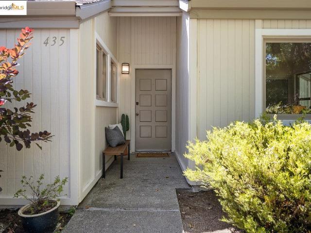Townhouse for sale in Moraga