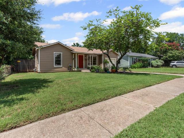 House for sale in Hurst