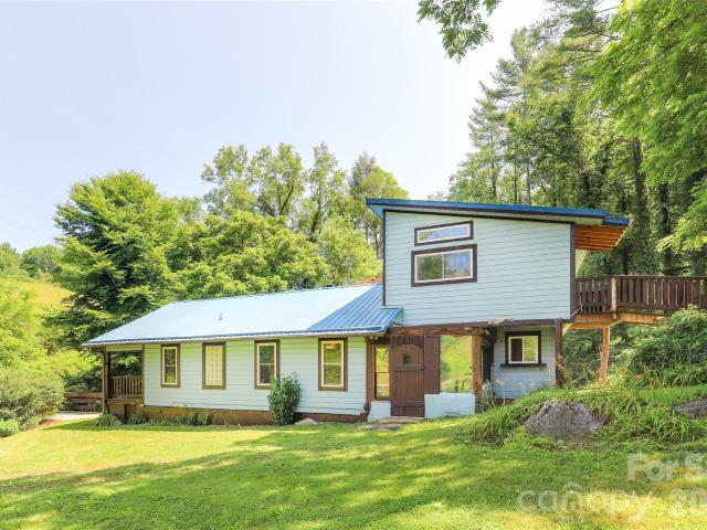 House for sale in Marshall, North Carolina