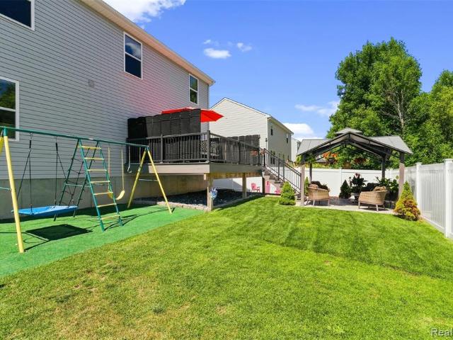 House for sale in Lapeer, Lapeer County