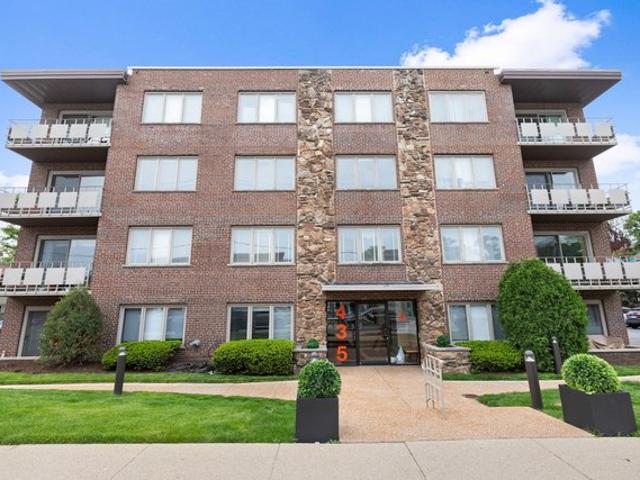 Condo for sale in Wilmette, Illinois