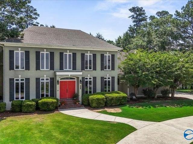 House for sale in Guntersville, Alabama