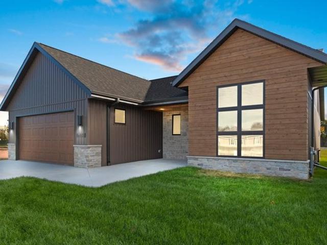 House for sale in Combined Locks, Wisconsin