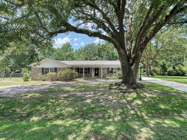 House for sale in Bridge City, Texas