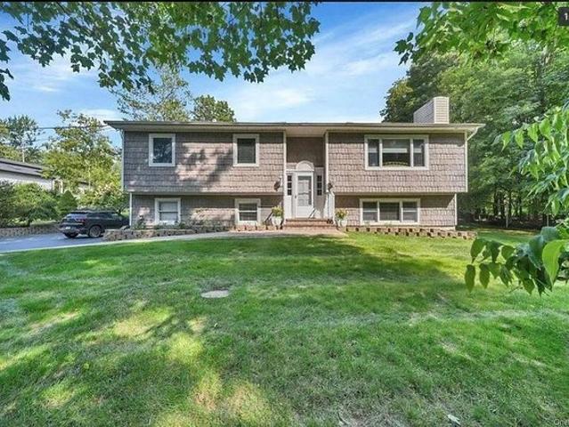 House for sale in Highland Mills, New York