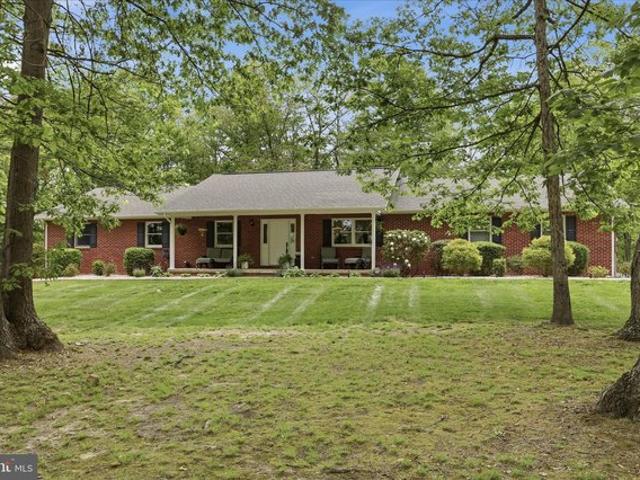 House for sale in Hardy, West Virginia