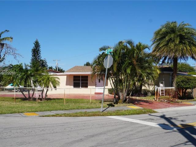 House for sale in Dania, Florida