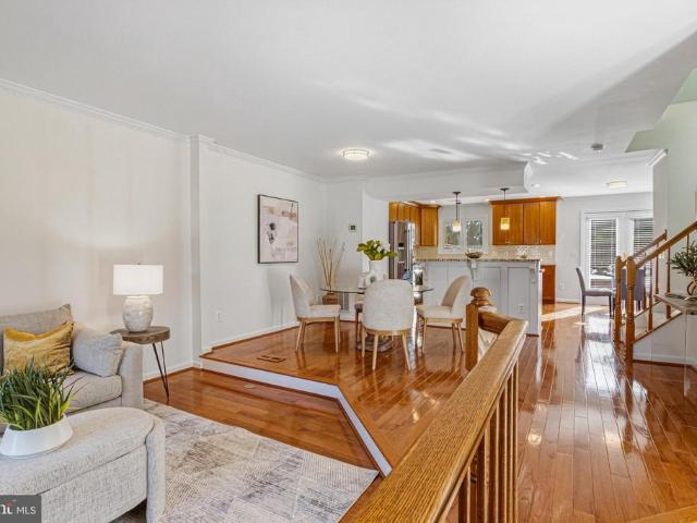 Townhouse for sale in Ashburn Farm, Ashburn