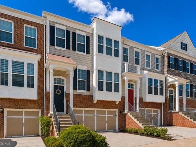 Townhouse for sale in Virginia